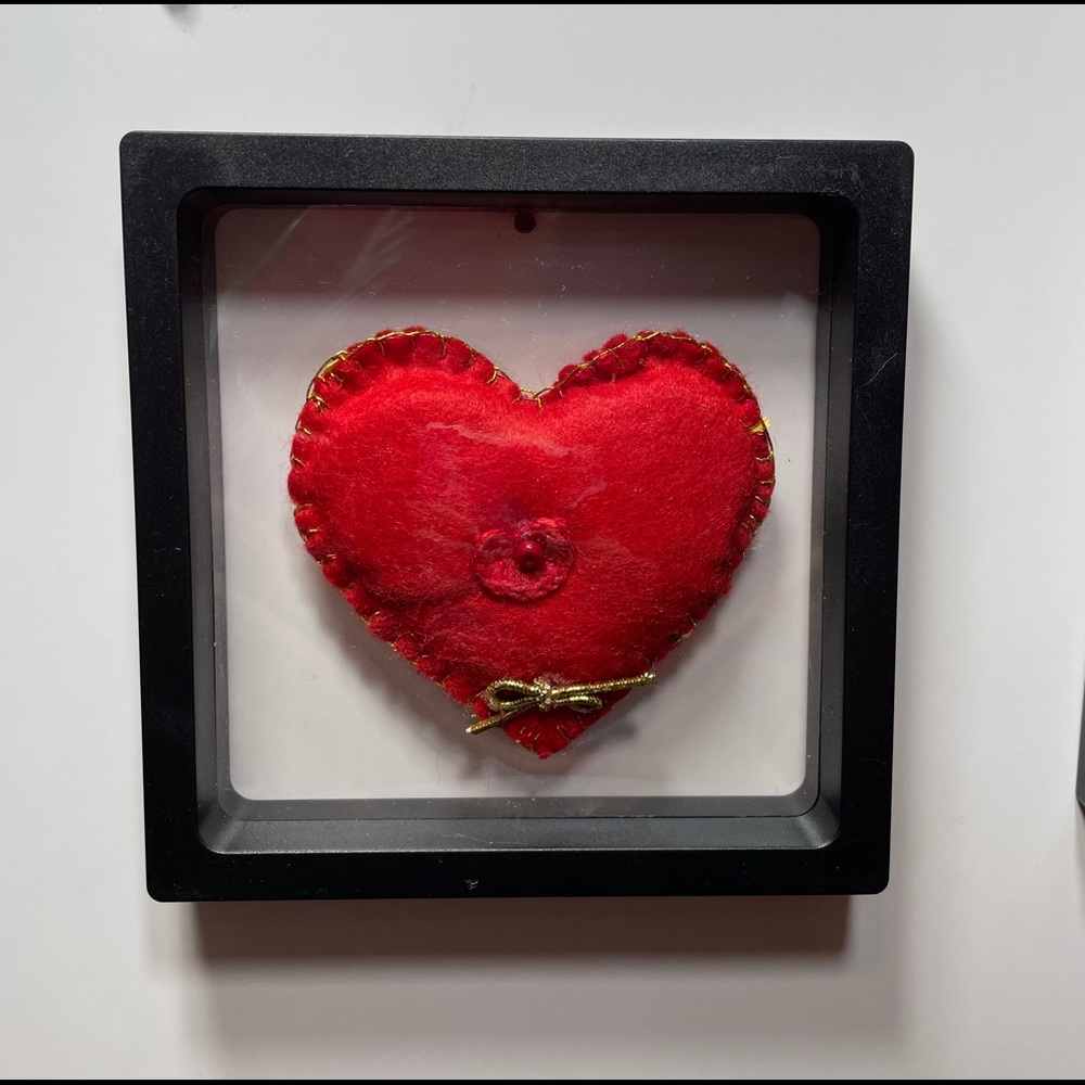 Heart frame - Picture 2 of 3